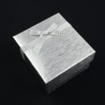 cutie-cadou-argintie-pentru-bijuterii-cu-pernita-55x8x85cm-2.jpg