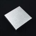 cutie-cadou-argintie-pentru-set-cercei-colier-si-inel-25x85x85cm-6.jpg