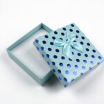 cutie-cadou-bleu-model-buline-pentru-set-cercei-colier-si-inel-25x85x85cm.jpg