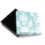 cutie-cadou-bleu-model-floral-pentru-set-colier-cercei-si-inel-3x9x9cm.jpg