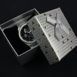 cutie-cadou-gri-pentru-bijuterii-cu-pernita-55x8x85cm-3.jpg