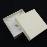 cutie-cadou-ivory-pentru-set-cercei-colier-si-inel-25x85x85cm-16.jpg