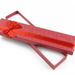 cutie-cadou-rosie-pentru-colier-bratara-sau-ceas-2x4x20cm.jpg