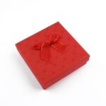 cutie-cadou-rosie-pentru-set-cercei-colier-si-inel-25x85x85cm-10.jpg