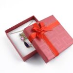 cutie-cadou-rosie-pentru-set-cercei-colier-si-inel-25x85x85cm-16.jpg