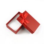 cutie-cadou-rosie-pentru-set-cercei-colier-si-inel-8x5x25cm-3.jpg