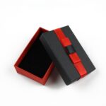 cutie-cadou-rosu-negru-pentru-set-cercei-colier-si-inel-25x5x8cm.jpg
