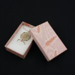 cutie-cadou-roz-pal-pentru-set-cercei-colier-si-inel-25x5x8cm.jpg