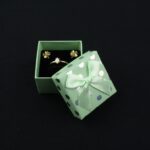 cutie-cadou-verde-pentru-inel-sau-cercei-35x45x45cm-5.jpg