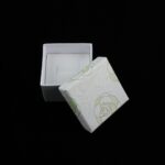 cutie-cadou-alba-model-floral-pentru-inel-35x45x45cm.jpg