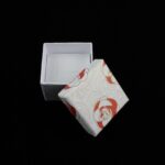 cutie-cadou-alba-model-floral-pentru-inel-35x45x45cm-8.jpg