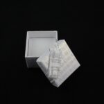 cutie-cadou-alba-pentru-inel-sau-cercei-35x5x5cm-3.jpg