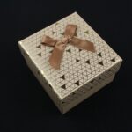 cutie-cadou-bej-pentru-bijuterii-cu-pernita-55x8x85cm-2.jpg