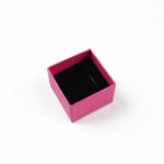 cutie-cadou-fucsia-cu-efect-stralucitor-pentru-inel-sau-cercei-35x5x5cm-2.jpg