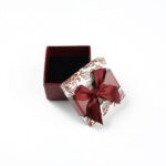 cutie-cadou-grena-model-floral-pentru-inel-35x45x45cm.jpg