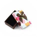 cutie-cadou-inimioare-multicolore-pentru-set-colier-cercei-si-inel-28x5x8cm.jpg