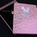 cutie-cadou-lila-model-inimioare-pentru-set-cercei-colier-si-inel-3x12x16cm.jpg
