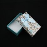 cutie-cadou-model-floral-pentru-set-cercei-colier-si-inel-25x5x8cm-3.jpg