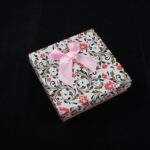 cutie-cadou-model-floral-pentru-set-cercei-colier-si-inel-25x85x85cm-8.jpg