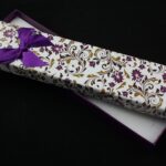 cutie-cadou-mov-model-floral-pentru-colier-bratara-sau-ceas-2x45x20cm.jpg