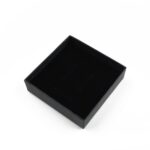 cutie-cadou-neagra-model-floral-auriu-pentru-set-cercei-colier-si-inel-25x85x85cm-3.jpg