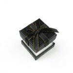 cutie-cadou-neagra-pentru-inel-5x5x5cm.jpg
