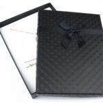 cutie-cadou-neagra-pentru-set-cercei-colier-si-inel-3x12x16cm-14.jpg