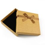 cutie-cadou-ocru-pentru-set-25x85x85cm.jpg