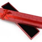 cutie-cadou-rosie-pentru-colier-bratara-sau-ceas-2x45x20cm-13.jpg
