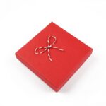 cutie-cadou-rosie-pentru-set-cercei-colier-si-inel-25x85x85cm-10.jpg