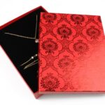 cutie-cadou-rosie-pentru-set-cercei-colier-si-inel-3x12x16cm-57.jpg