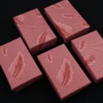 cutie-cadou-roz-inchis-pentru-set-cercei-colier-si-inel-25x5x8cm-2.jpg