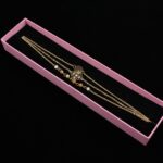 cutie-cadou-roz-model-floral-pentru-colier-bratara-sau-ceas-2x4x20cm-2.jpg