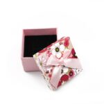 cutie-cadou-roz-model-floral-pentru-inel-36x48x48cm-3.jpg