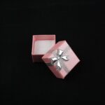 cutie-cadou-roz-pentru-inel-sau-cercei-25x4x4cm.jpg
