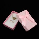 cutie-cadou-roz-pentru-set-cercei-colier-si-inel-25x5x8cm-20.jpg