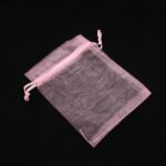 saculet-organza-roz-aprox-9x15cm-1.jpg