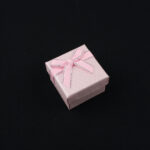 cutie-cadou-roz-pentru-inel-sau-cercei-35x45x45cm-6.jpg