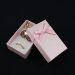 cutie-cadou-roz-pentru-set-cercei-colier-si-inel-25x5x8cm-4.jpg